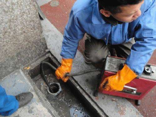 台前疏通下水道